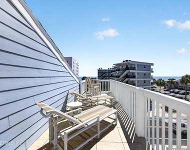 724 1st Street - Photo Thumbnail 2