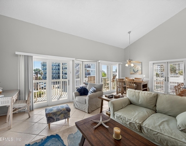 724 1st Street - Photo Thumbnail 8