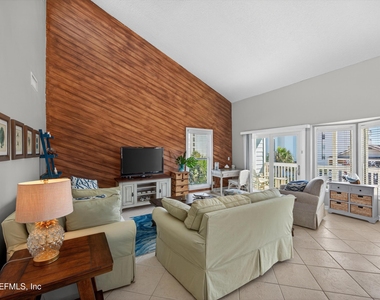 724 1st Street - Photo Thumbnail 5