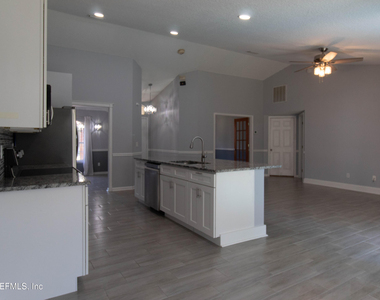 236 Clover Court - Photo Thumbnail 6