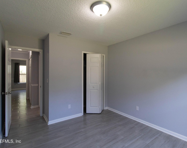 236 Clover Court - Photo Thumbnail 27