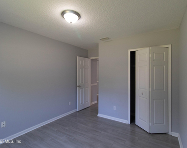 236 Clover Court - Photo Thumbnail 28