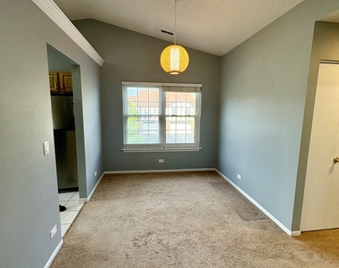 319 Deer Glen Way - Photo Thumbnail 7