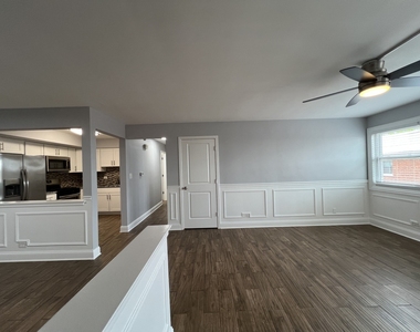 1220 Carol Street - Photo Thumbnail 5