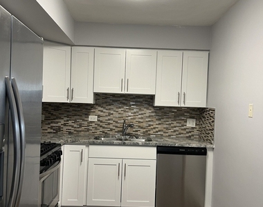 1220 Carol Street - Photo Thumbnail 4