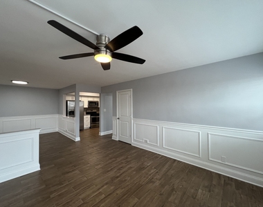 1220 Carol Street - Photo Thumbnail 9