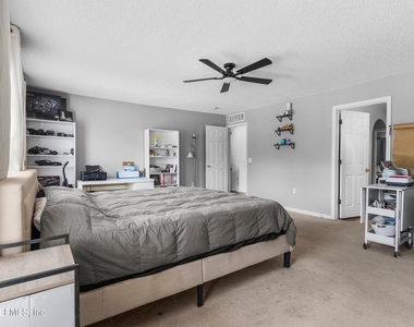 519 Islamorada Drive S - Photo Thumbnail 9