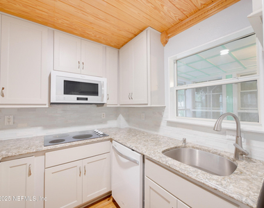 6472 Putnam Street - Photo Thumbnail 9