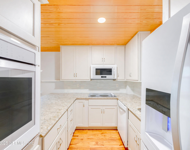 6472 Putnam Street - Photo Thumbnail 6