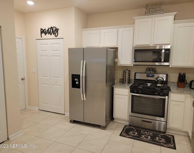 450 Coastline Way - Photo Thumbnail 4