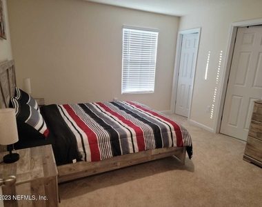 450 Coastline Way - Photo Thumbnail 8