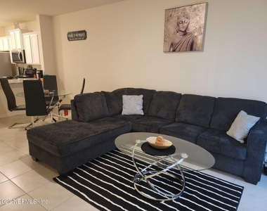 450 Coastline Way - Photo Thumbnail 5