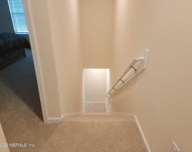 450 Coastline Way - Photo Thumbnail 11