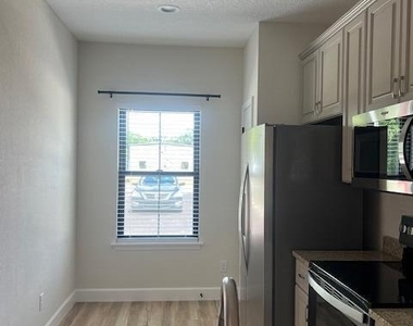 687 S Orange Street - Photo Thumbnail 11