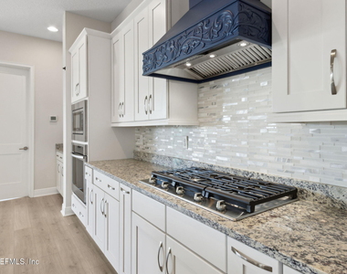 401 Marquesa Cir Circle - Photo Thumbnail 4