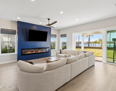 401 Marquesa Cir Circle - Photo Thumbnail 5