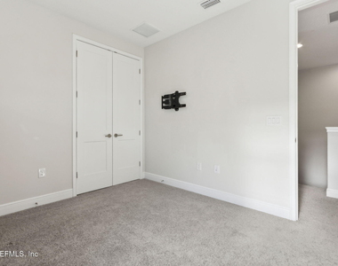 401 Marquesa Cir Circle - Photo Thumbnail 39