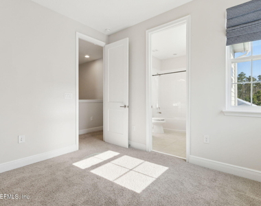 401 Marquesa Cir Circle - Photo Thumbnail 38