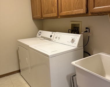 101 S Oakhurst Drive - Photo Thumbnail 13