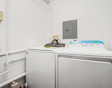 16125 Marshfield Avenue - Photo Thumbnail 7