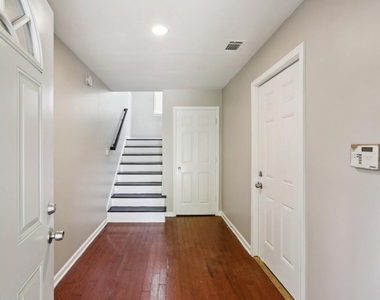 753 Prince Place - Photo Thumbnail 8