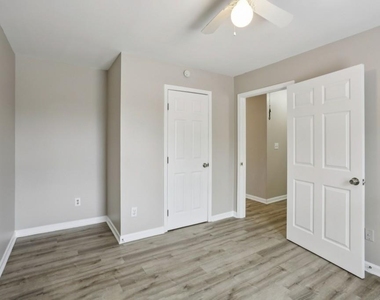 753 Prince Place - Photo Thumbnail 25