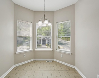 753 Prince Place - Photo Thumbnail 16