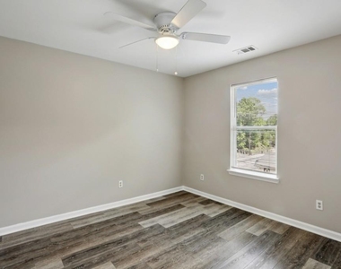 751 Prince Place - Photo Thumbnail 22