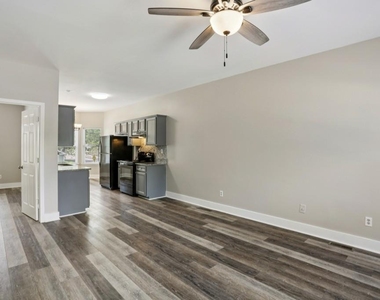 751 Prince Place - Photo Thumbnail 11