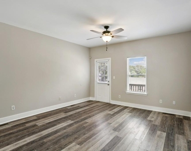 751 Prince Place - Photo Thumbnail 8