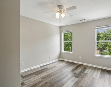 751 Prince Place - Photo Thumbnail 28