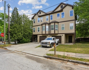 751 Prince Place - Photo Thumbnail 5