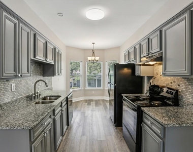 751 Prince Place - Photo Thumbnail 13