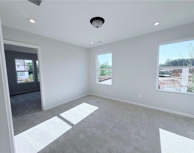 568 Aberdeen Meadow Lane - Photo Thumbnail 14