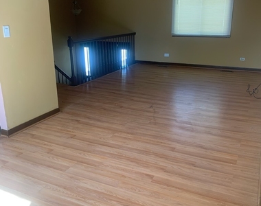 982 Grant Street - Photo Thumbnail 8