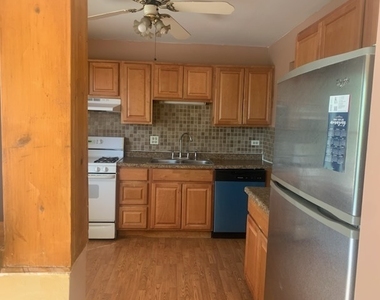 982 Grant Street - Photo Thumbnail 15