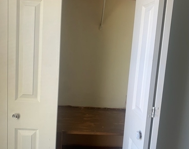 982 Grant Street - Photo Thumbnail 21