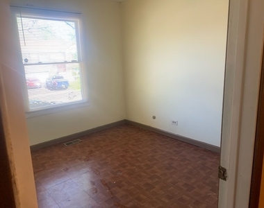 982 Grant Street - Photo Thumbnail 18