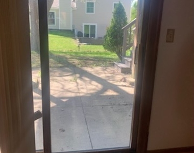 982 Grant Street - Photo Thumbnail 44