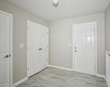 740 Prince Place - Photo Thumbnail 7