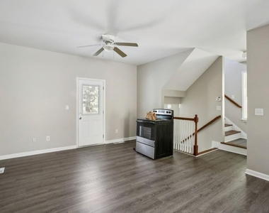 740 Prince Place - Photo Thumbnail 11