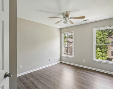 740 Prince Place - Photo Thumbnail 30