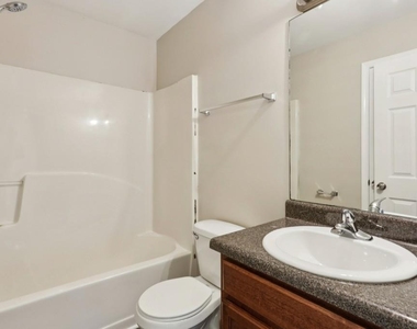 739 Prince Place - Photo Thumbnail 32