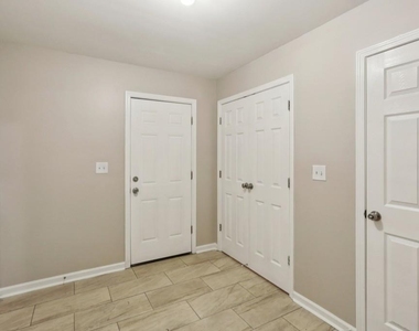 739 Prince Place - Photo Thumbnail 9