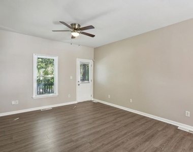 739 Prince Place - Photo Thumbnail 12