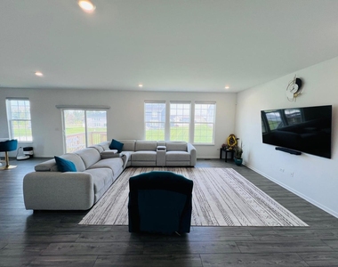 1188 Josie Lane - Photo Thumbnail 4