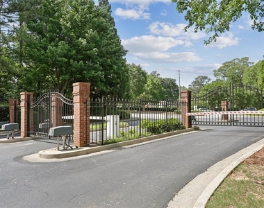206 Spring Heights Lane - Photo Thumbnail 2