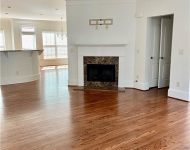 2783 Durham Drive Ne - Photo Thumbnail 3