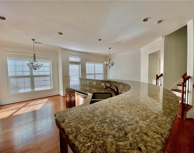 2783 Durham Drive Ne - Photo Thumbnail 8
