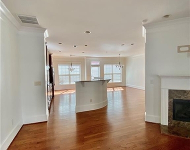 2783 Durham Drive Ne - Photo Thumbnail 4